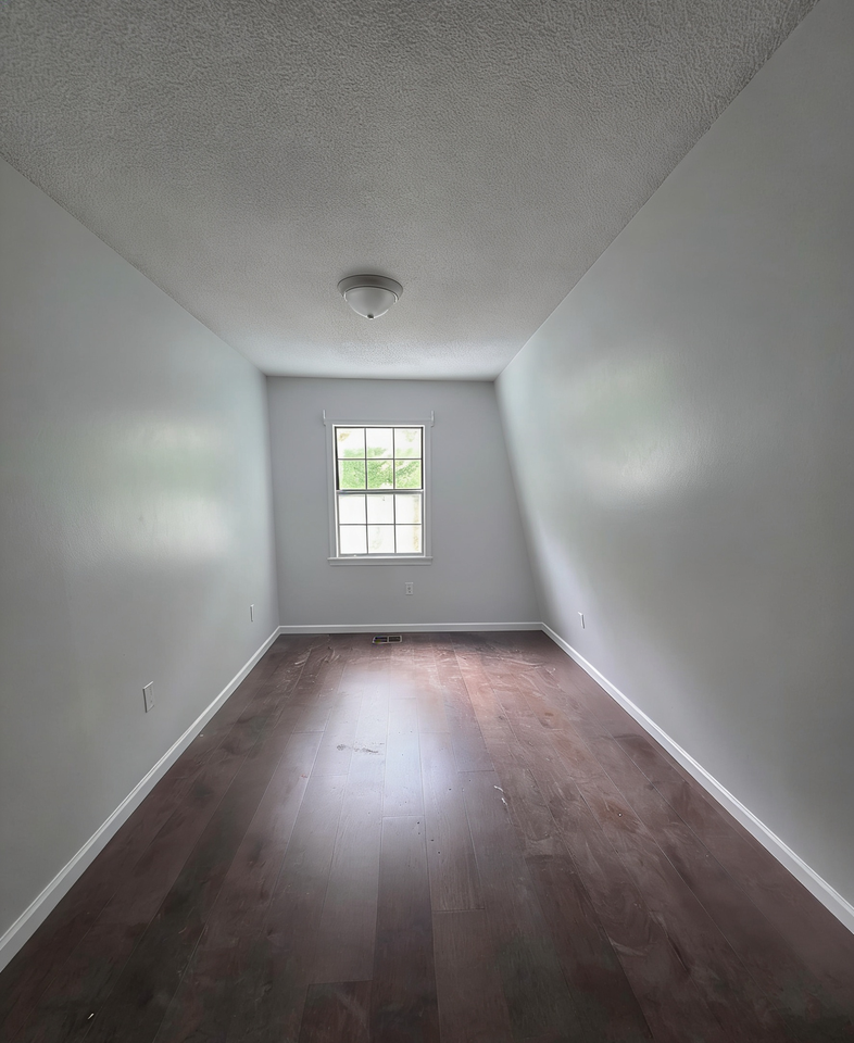 2417 Robertsdale Dr #1 - Photo 5 of 7