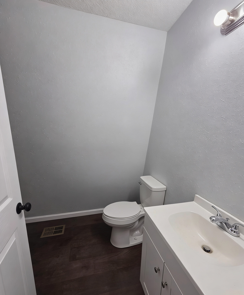 2417 Robertsdale Dr #1 - Photo 6 of 7