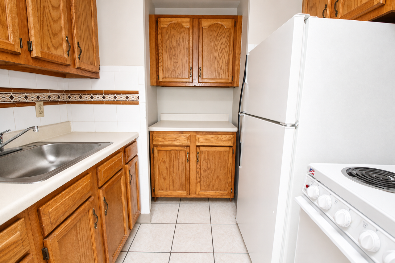 222 MELWOOD AVENUEAPT 501 #501 - Photo 4 of 8
