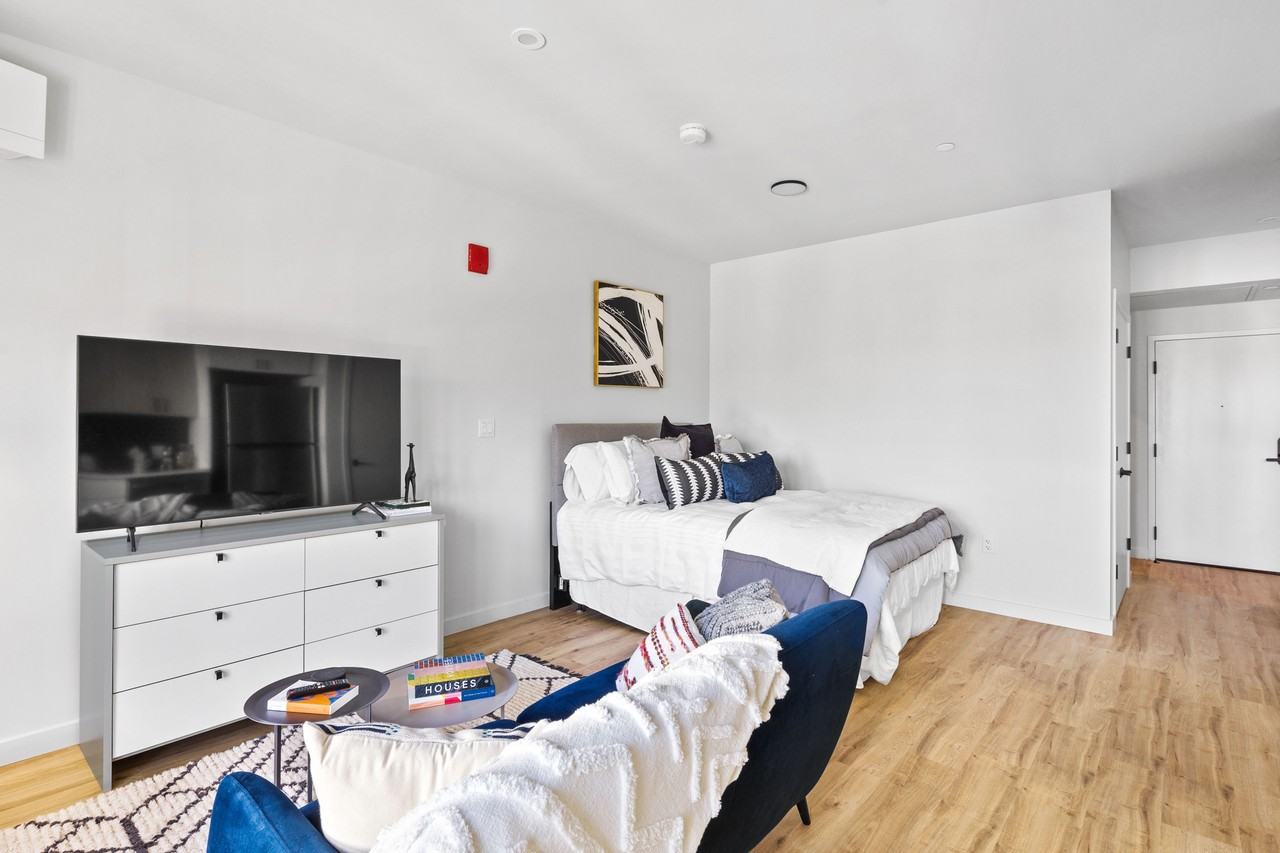 75 Baldwin Street75 Baldwin Street - 308 #308 - Photo 2 of 16