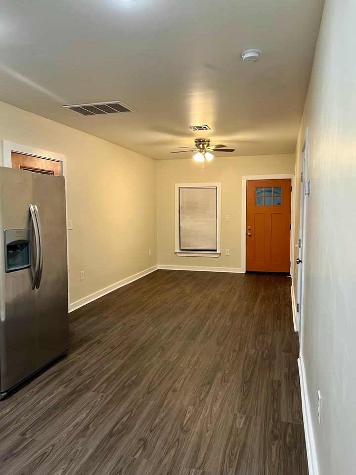 1037 E Haskell Pl #1 - Photo 4 of 34