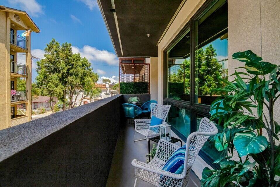 4186 4th Ave - Photo 4 of 23