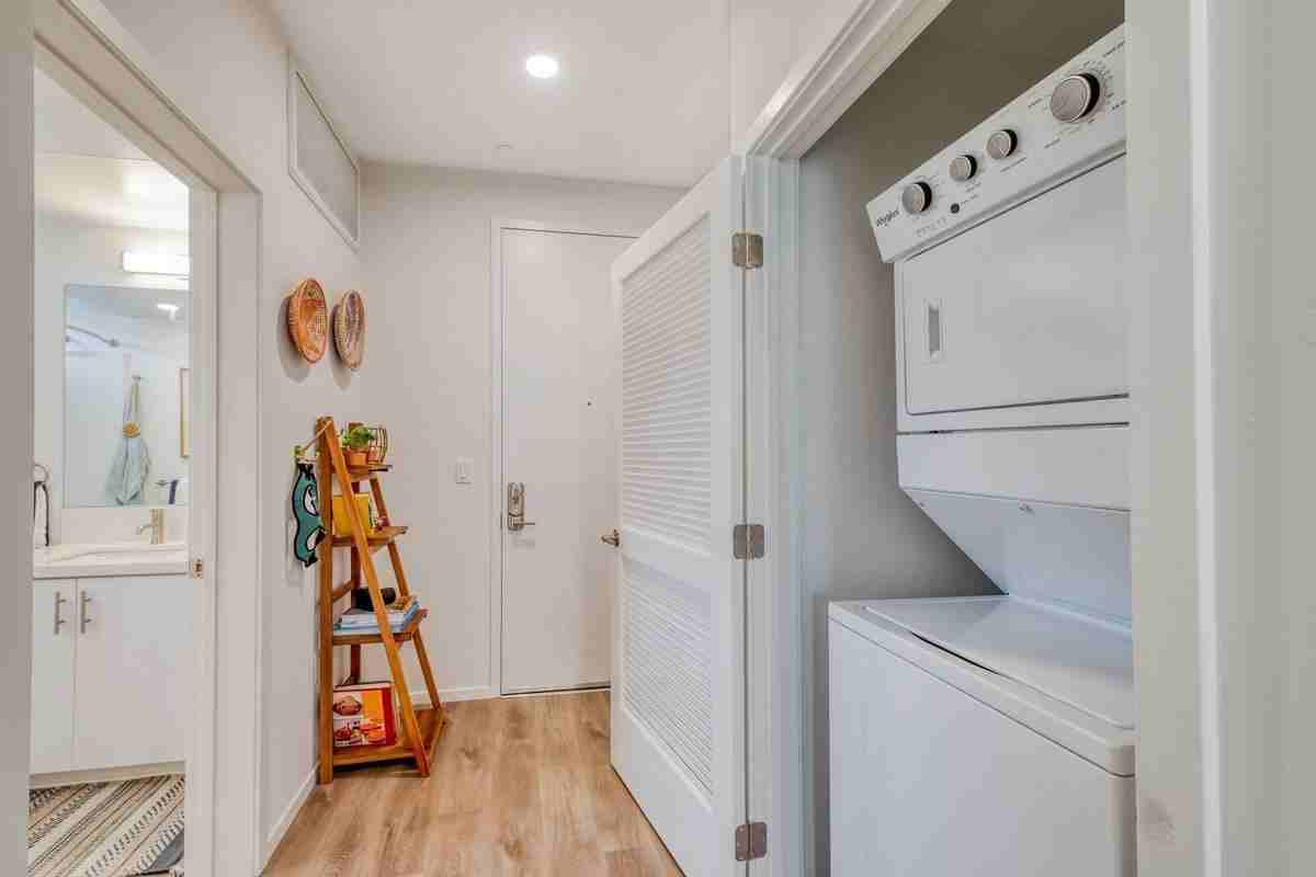 4186 4th Ave - Photo 6 of 23