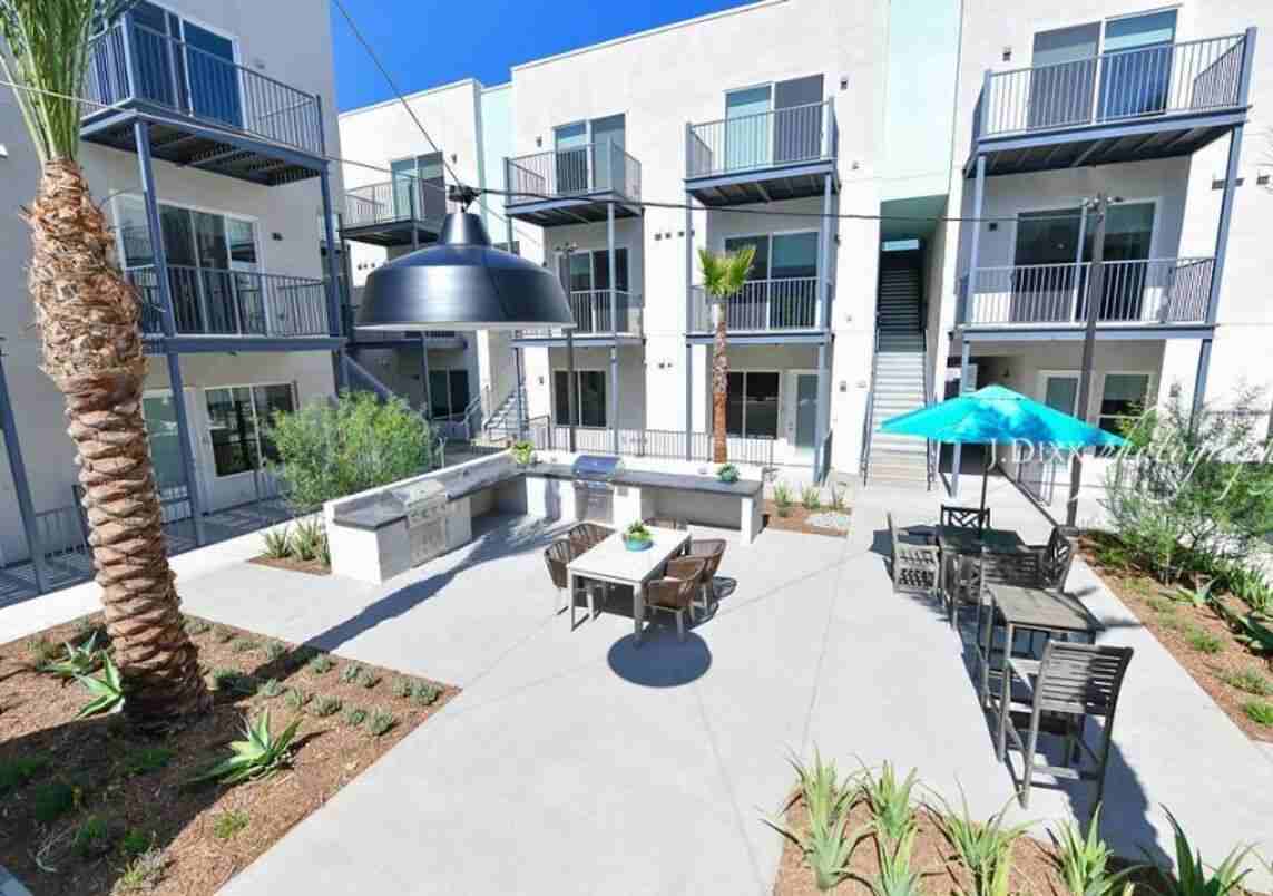 1632 E Plaza Blvd - Photo 7 of 24