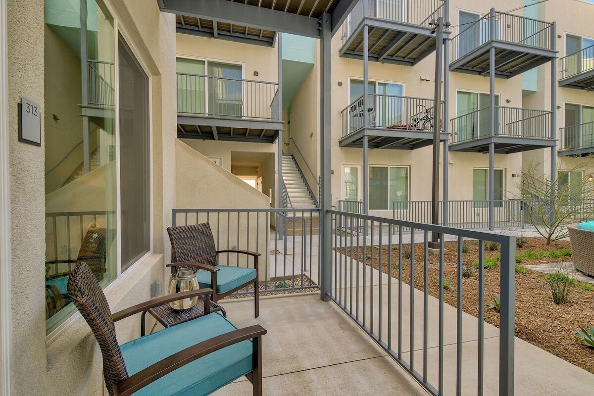 1632 E Plaza Blvd - Photo 7 of 24