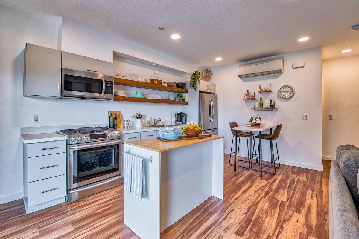 260 Broadway - Photo 2 of 23