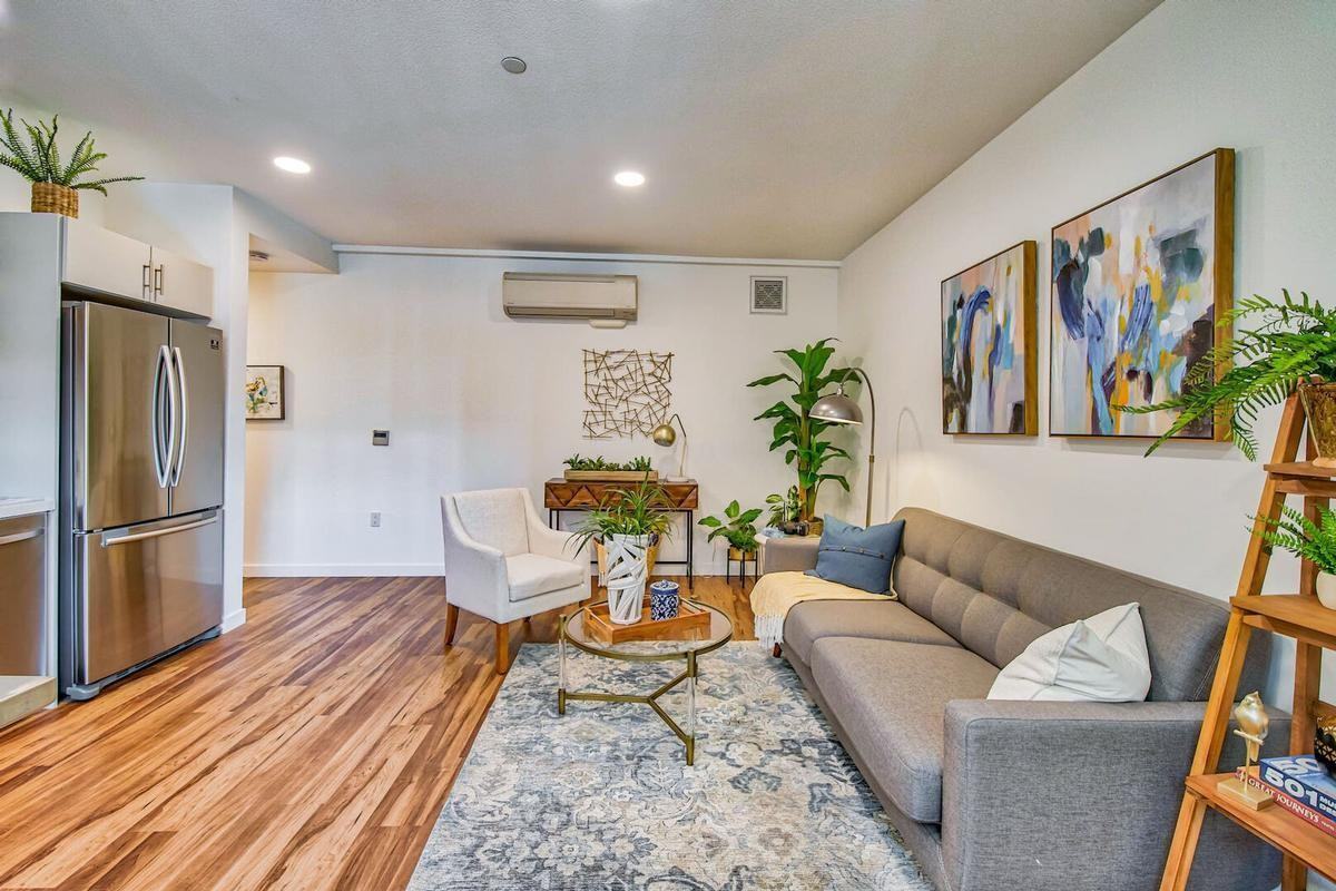 260 Broadway - Photo 2 of 23
