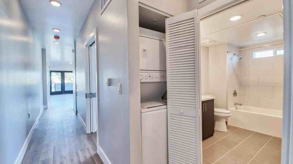 3954 Kansas St - Photo 6 of 16