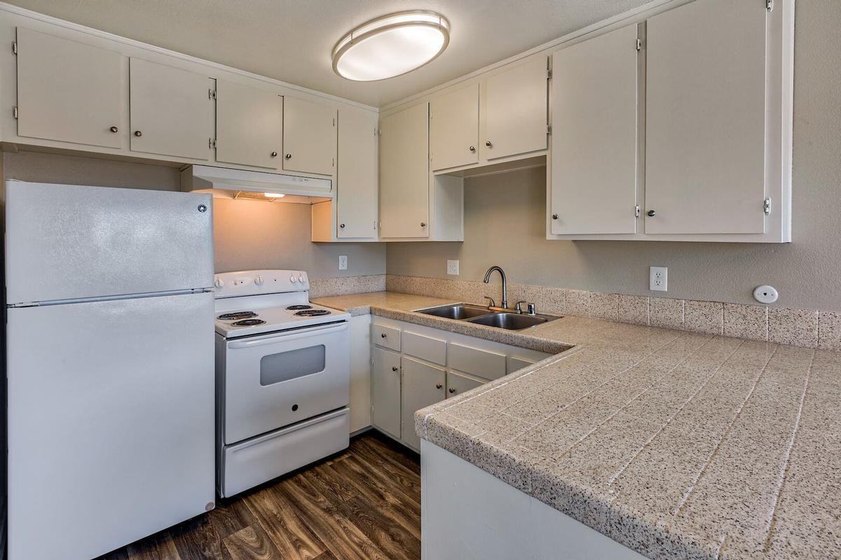 1145 4th Ave - Photo 5 of 19