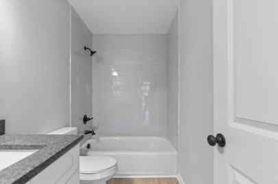 400 Gallery Ln Apt E8 #E8 - Photo 3 of 37