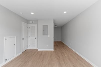 400 Gallery Ln Apt E8 #E8 - Photo 6 of 37