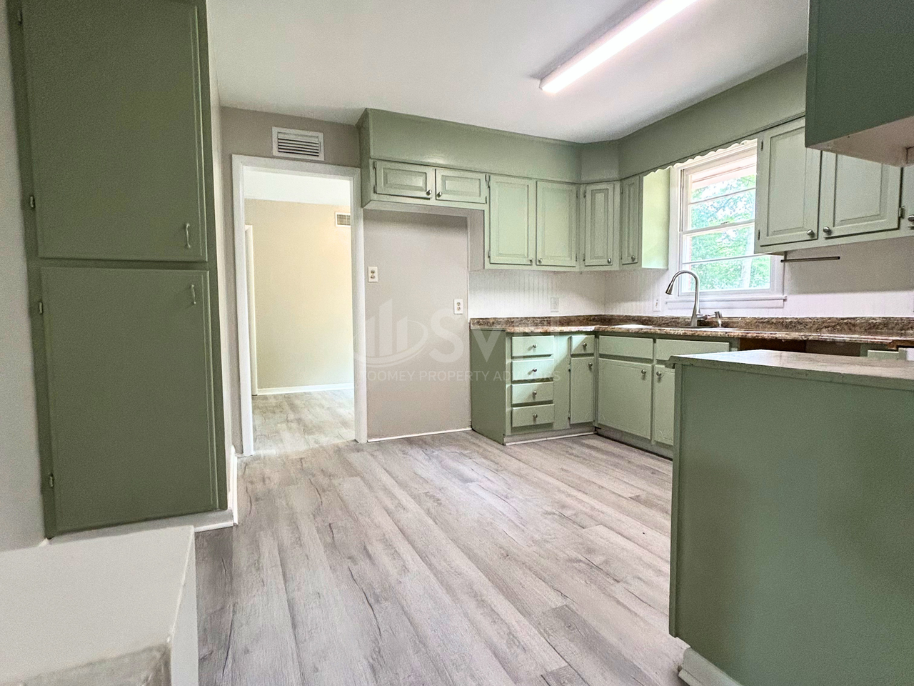 1104 Garland St - Photo 2 of 11
