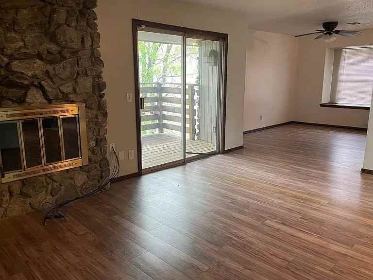 3411 Cameron Ct #1 - Photo 3 of 10
