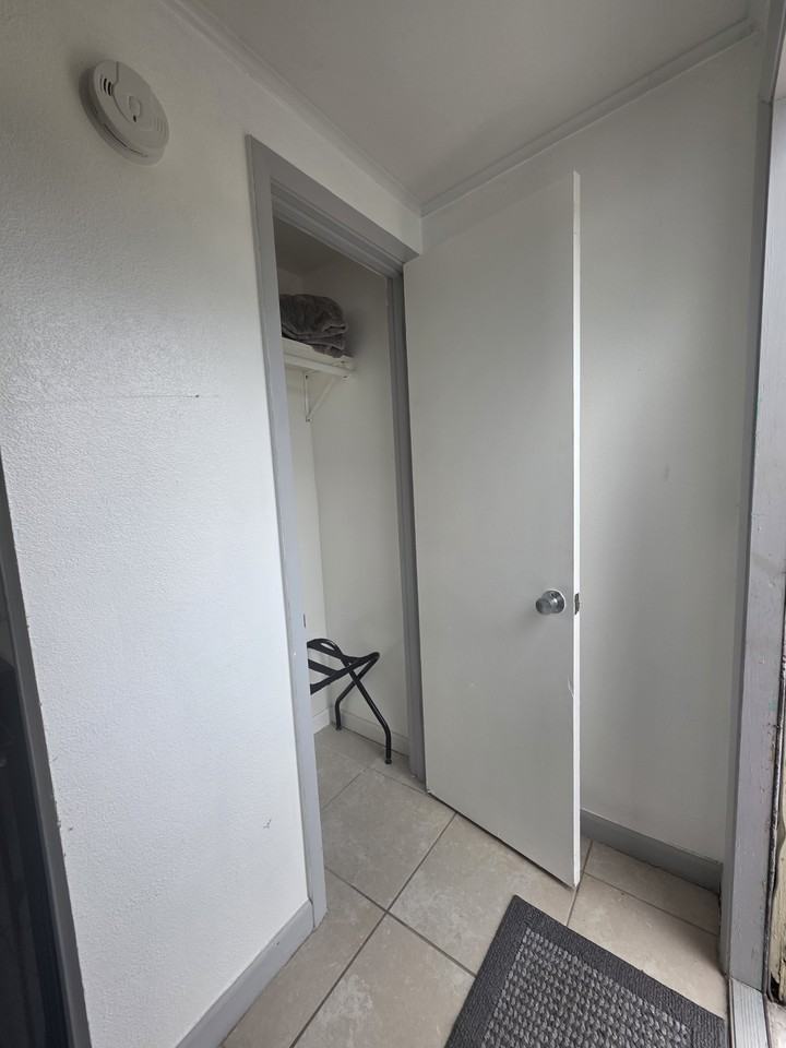 Old Lakeport Road - Studio 4 #4 - Photo 2 of 41