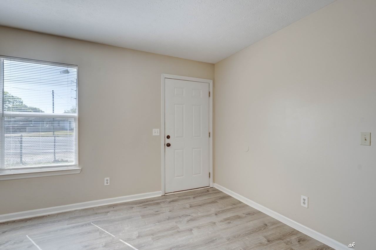 3722 Burnham Way #1 - Photo 3 of 20