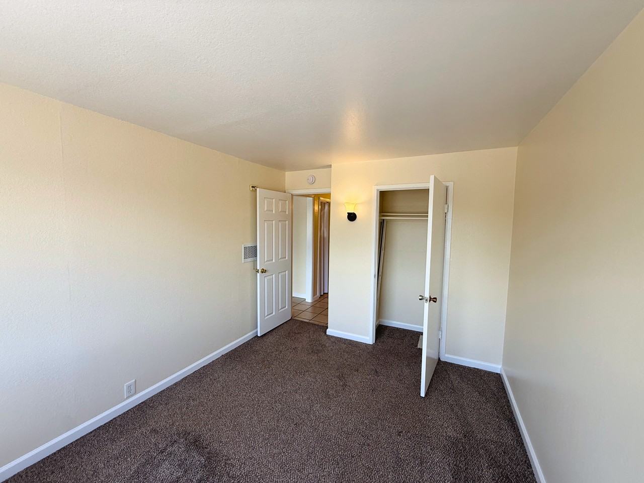 348 4th Ave #17 - Photo 3 of 16