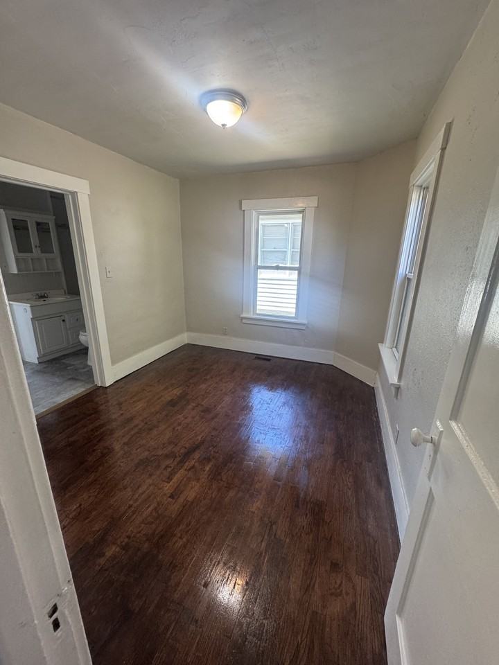 1932 Sw Atwood Ave #1 - Photo 7 of 10