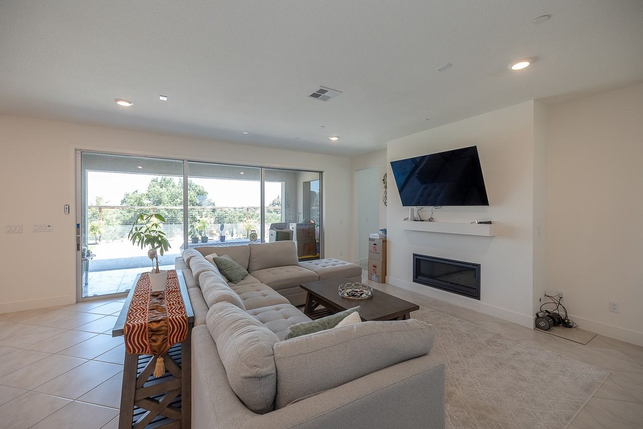 1381 Porpor Ct #1 - Photo 4 of 23