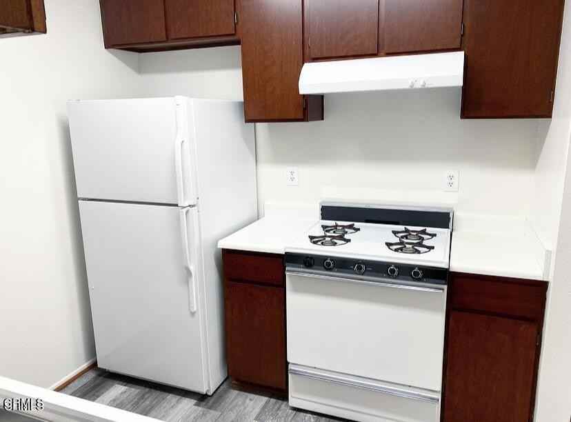 4018 Camero AveUnit 4 #4 - Photo 3 of 34