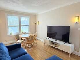524 Pitt St W #107 - Photo 1 of 1