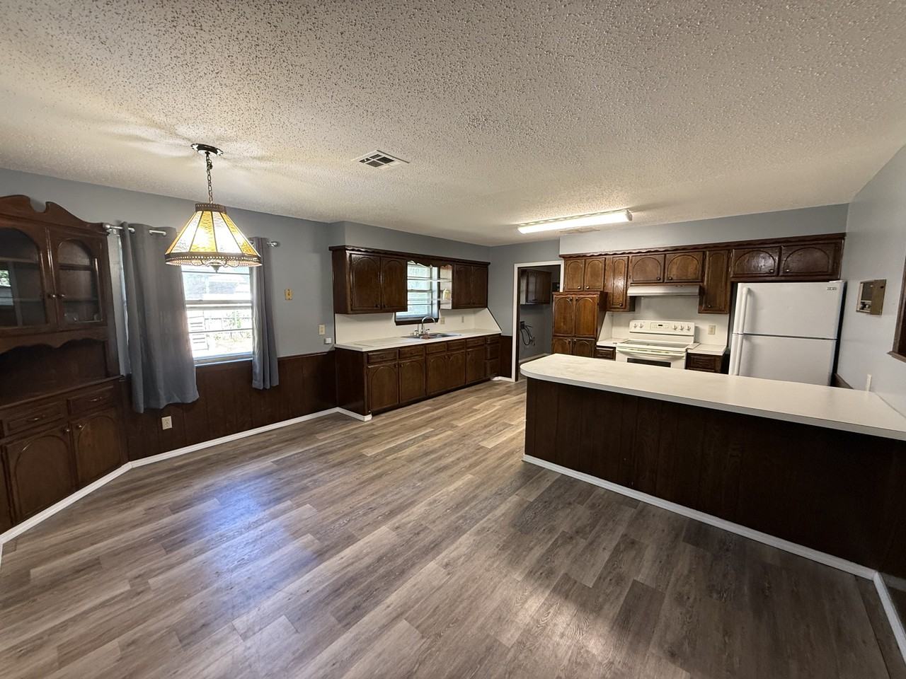901 N Oak Ave #1 - Photo 2 of 10