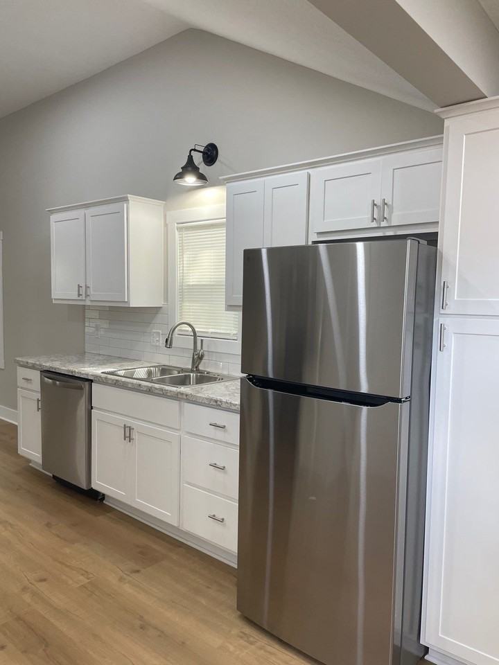 812 Magnolia Ave #1 - Photo 5 of 19