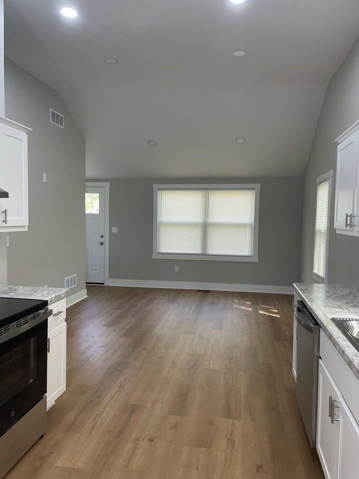 812 Magnolia Ave #1 - Photo 7 of 19