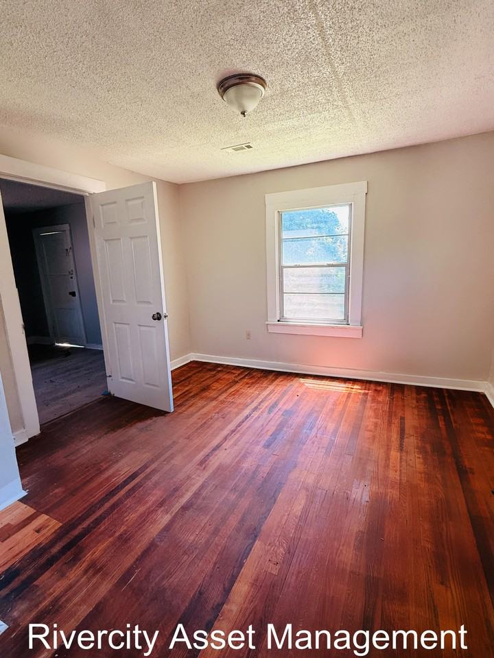 2133 Eldridge Ave #1 - Photo 2 of 7