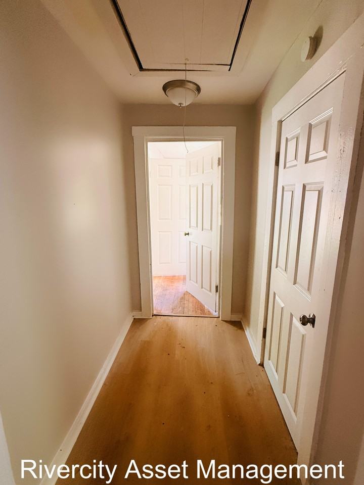 2133 Eldridge Ave #1 - Photo 6 of 7