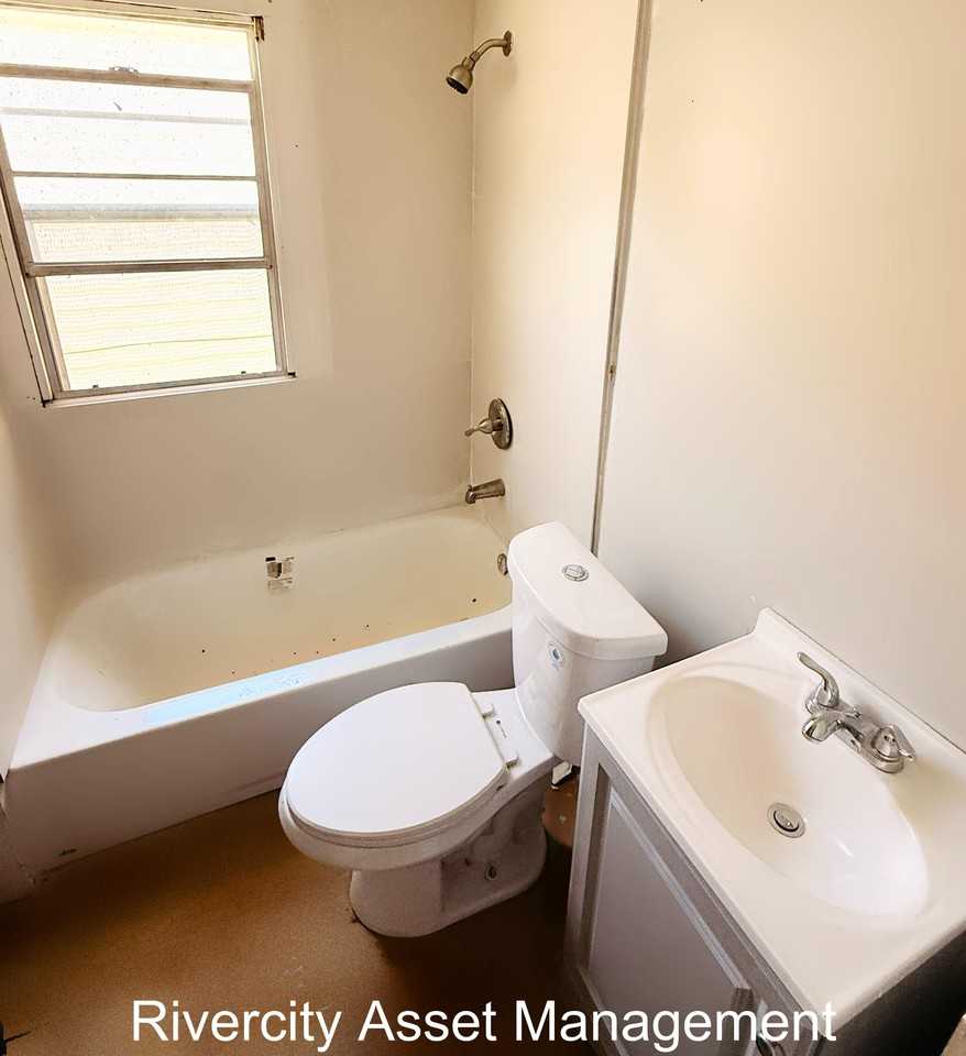 2133 Eldridge Ave #1 - Photo 7 of 7