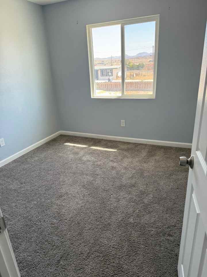 1434 Mesa Dr #1 - Photo 6 of 9