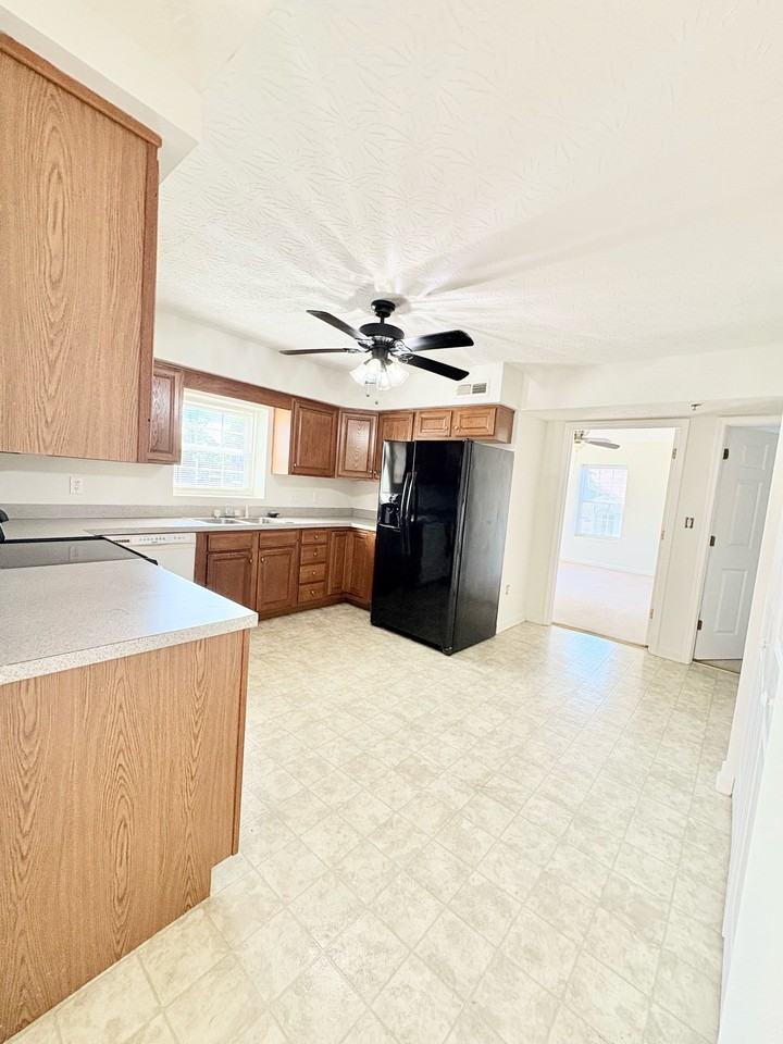 24 Rosette Ln #1 - Photo 6 of 35