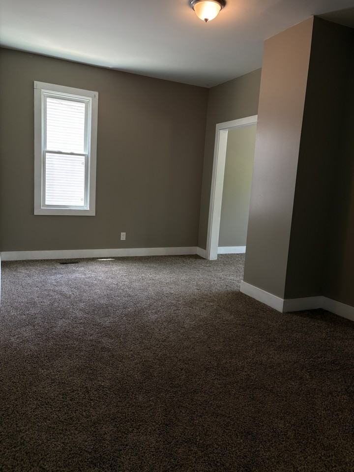 2306 6th St Sw #1 - Photo 3 of 14