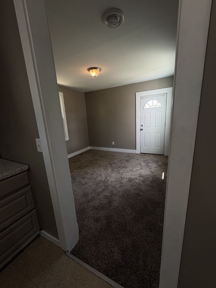 2306 6th St Sw #1 - Photo 5 of 14