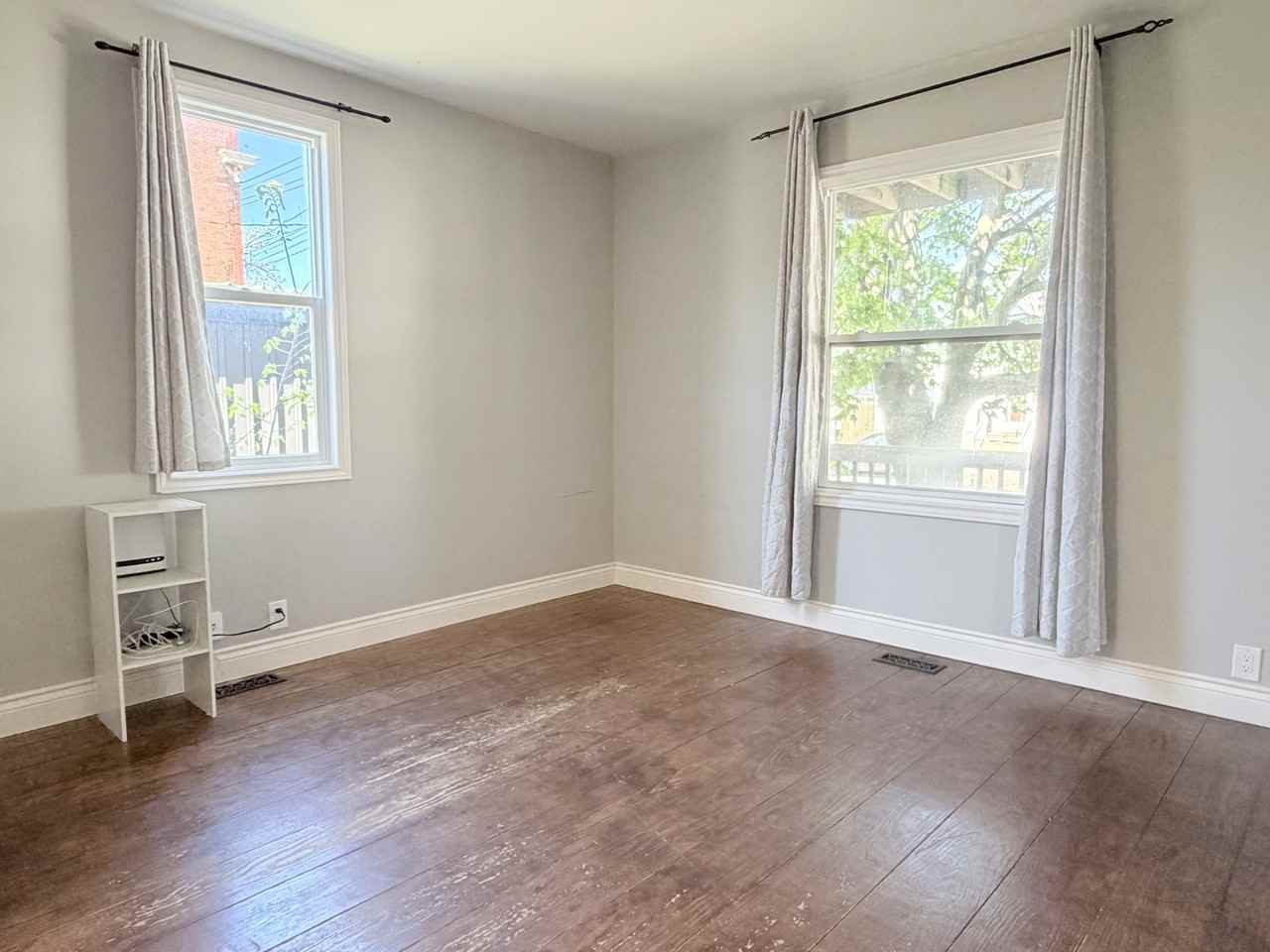 171 Mitton St S - Photo 3 of 26