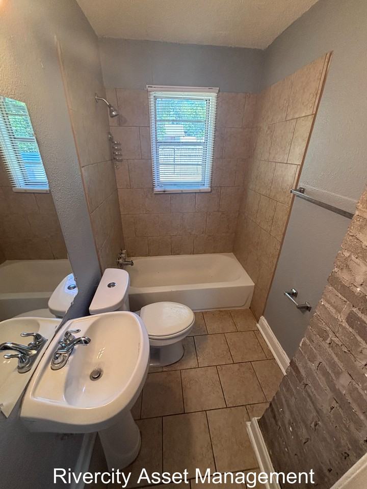 1116 N Holmes St #1 - Photo 4 of 6