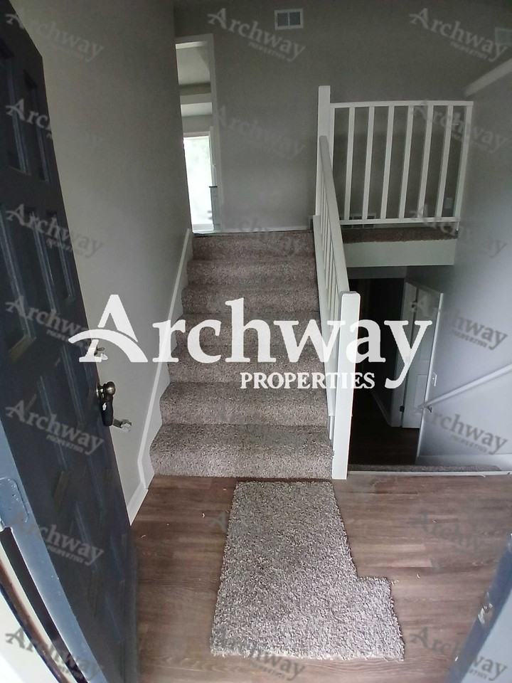 1319 S 28th St #NA - Photo 2 of 15