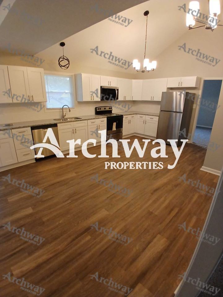 1319 S 28th St #NA - Photo 5 of 15