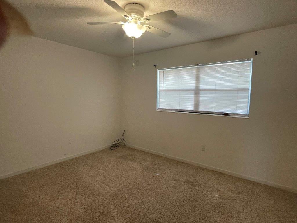 720 E Minnesota Ave Apt B #B - Photo 3 of 10