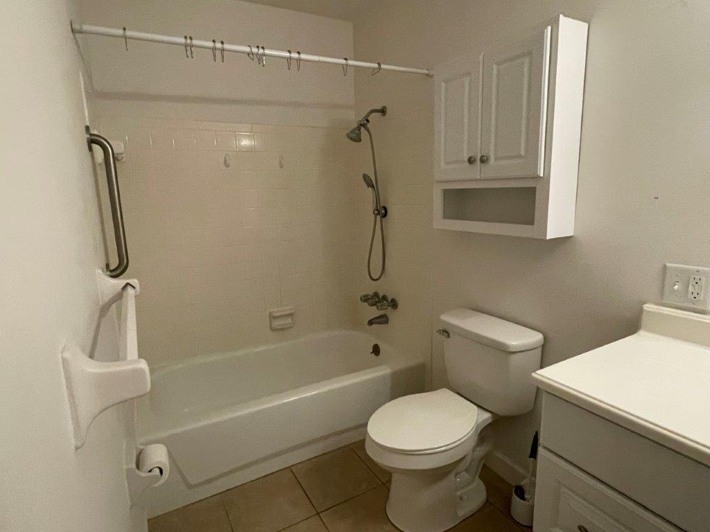 720 E Minnesota Ave Apt B #B - Photo 4 of 10