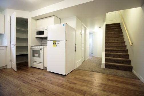 12030 54 St Nw Bsmt #12030BS - Photo 3 of 10