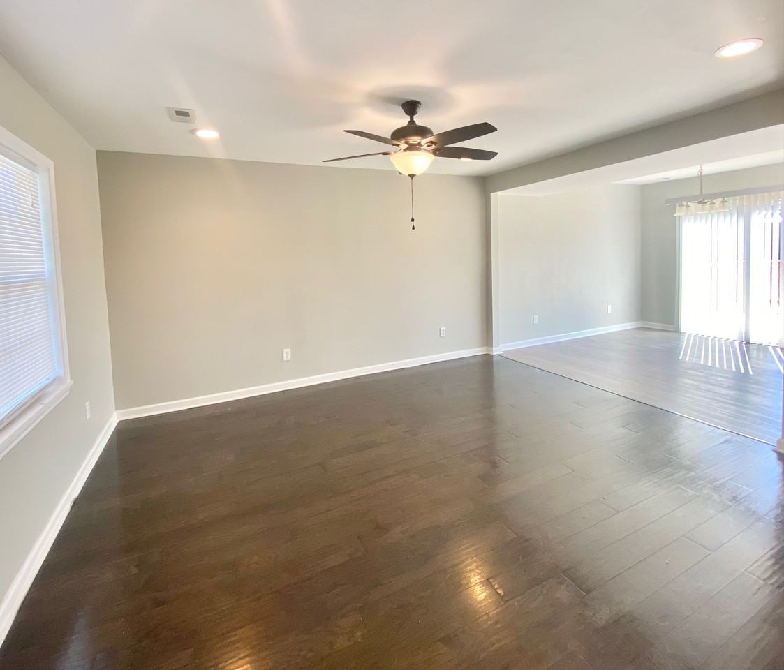 102 Petworth Dr #1 - Photo 2 of 21