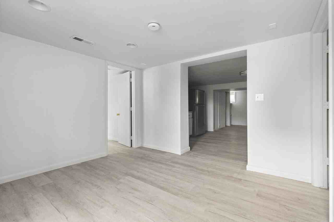 4757 S Jason St #B - Photo 6 of 14