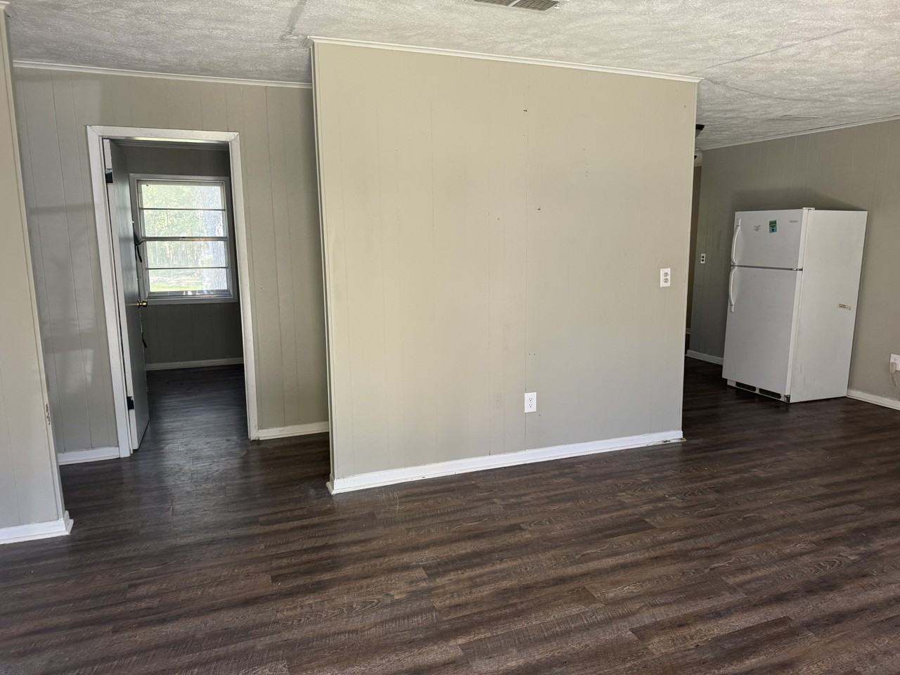 846 Fernwood Dr #1 - Photo 4 of 6