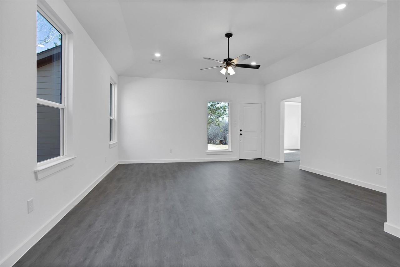 1475 Cathey Dr #1 - Photo 3 of 9