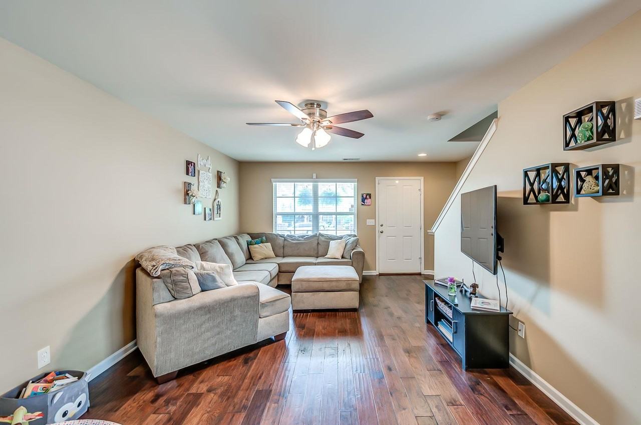 1431 Riverbrook Dr #1 - Photo 3 of 24