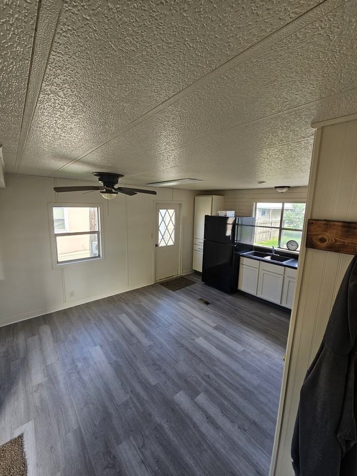 276 Pleasant Aly Sw #1 - Photo 4 of 10