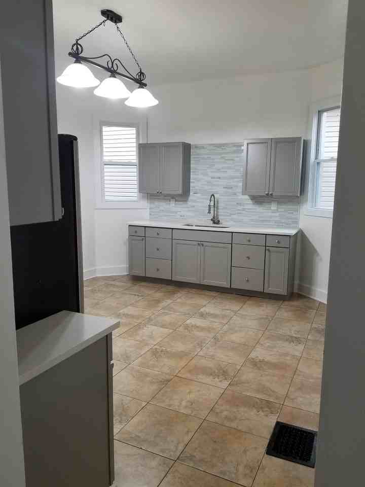 115 N 1st St #1 - Photo 3 of 19