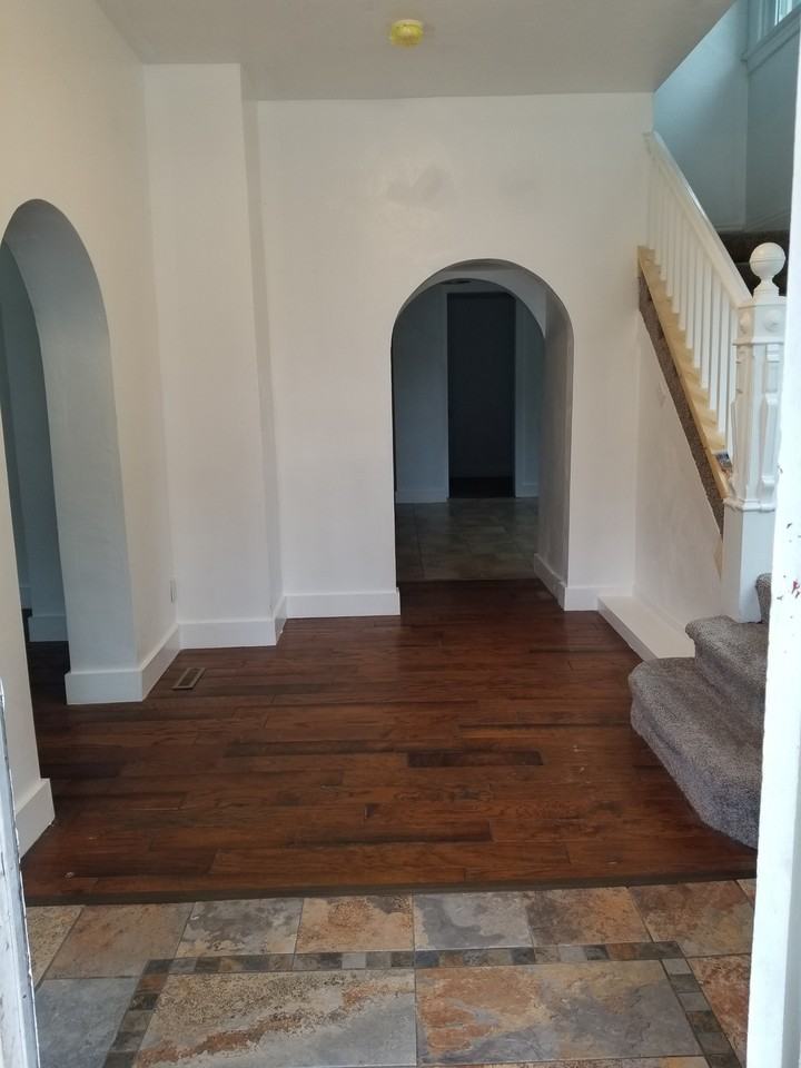 115 N 1st St #1 - Photo 5 of 19