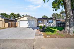 featured image of 248 N Park Victoria Dr #1